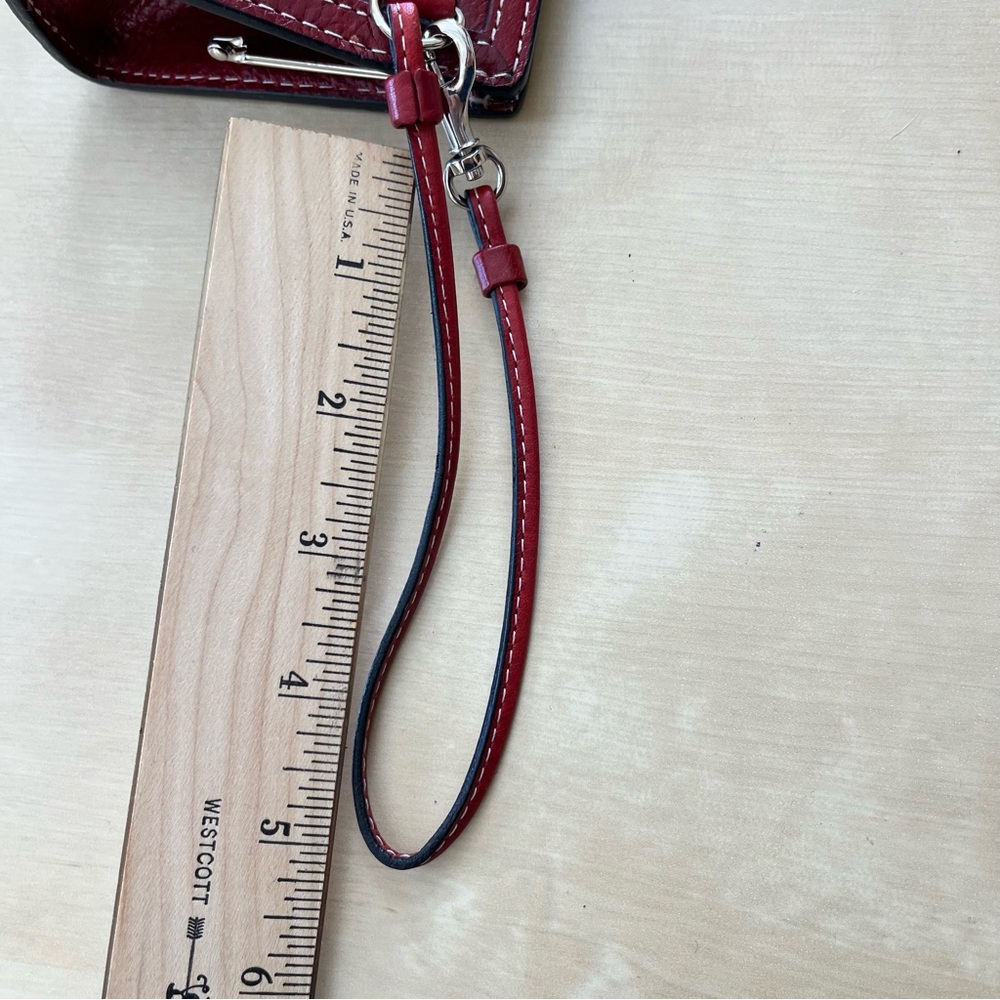 Wilsons Leather Red Leather Kiss-Lock Wristlet Clutch - Picture 5 of 7